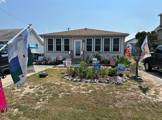 111 Pinehurst Ave, Kill Devil Hills, NC 27948