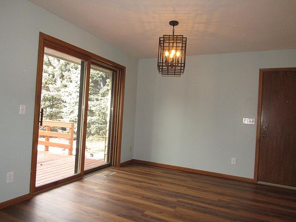 5th image of 1621 Oakwood Dr