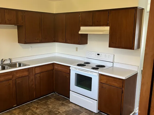 541 S Hyatt St #K, Tipp City, OH 45371