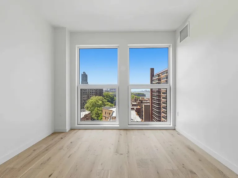 636 W 158th St #3D — Photo 8