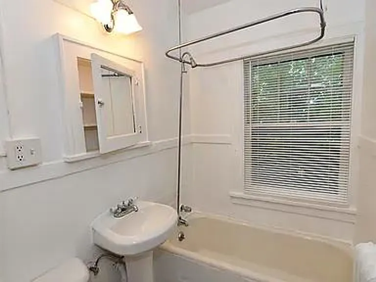 231 Dayton Ave — Photo 10