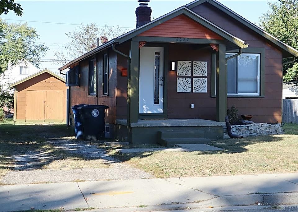 1st image of 4227 Farnham Ave