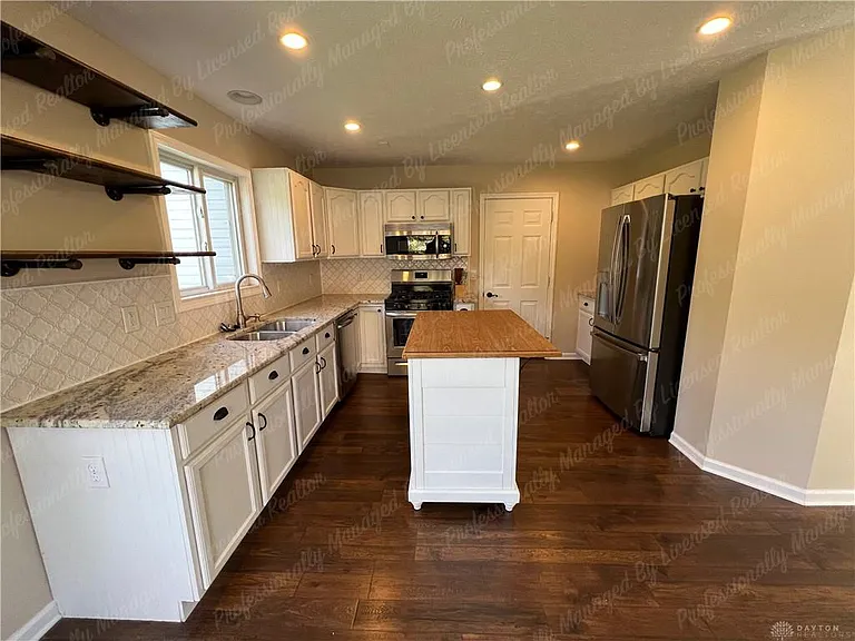 1131 Windsong Trl — Photo 11