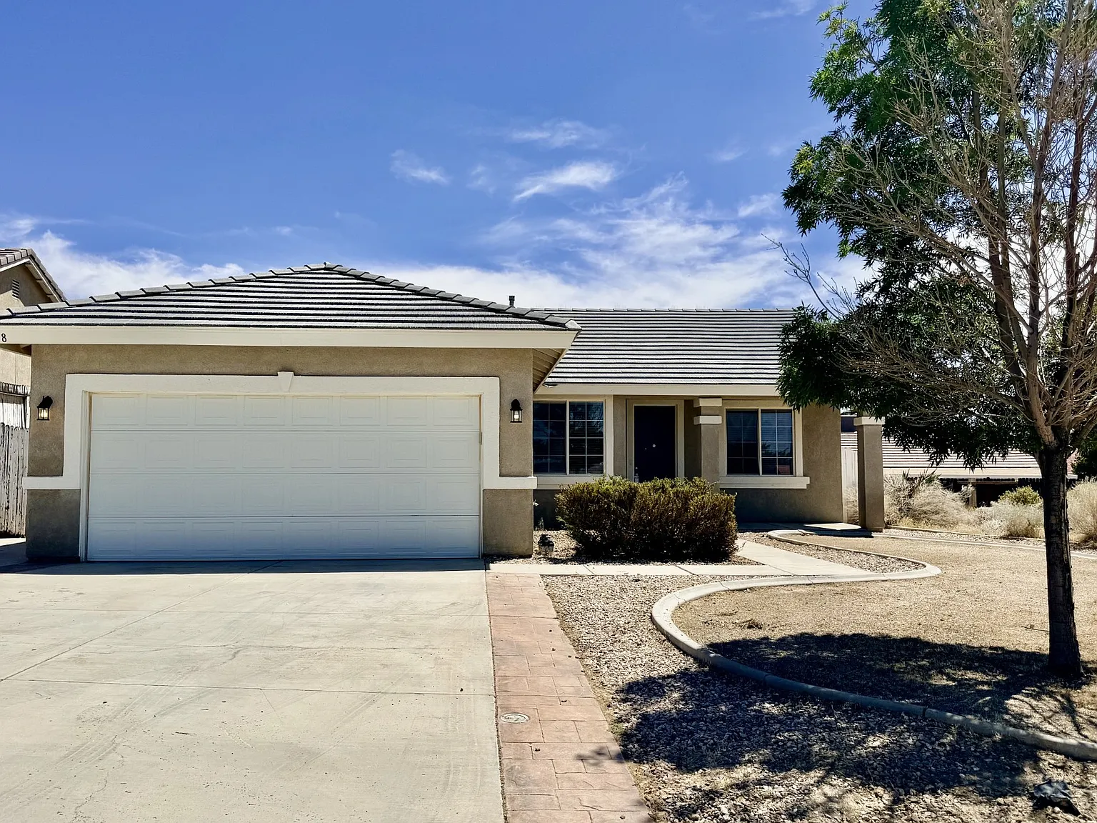3 bed, 1433 sqft, $2,295 — Photo 1