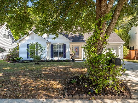 3rd image of 3222 Morningdale Dr