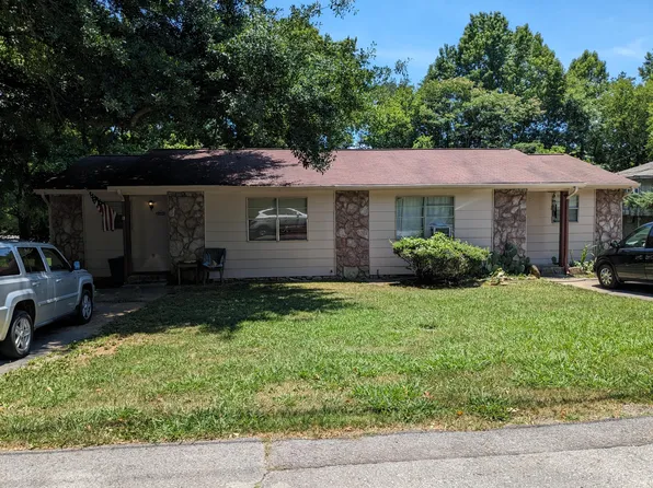 10030 Walden St, Soddy Daisy, TN 37379