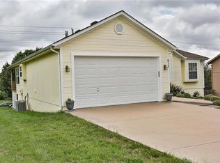 613 Derby St, Raymore, MO 64083