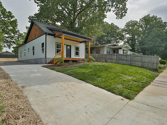 3rd image of 2411 Vine St