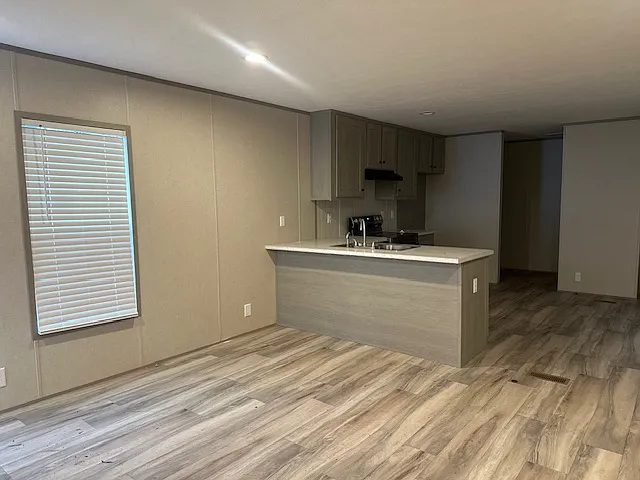 3 bed, $1,499 — Photo 2
