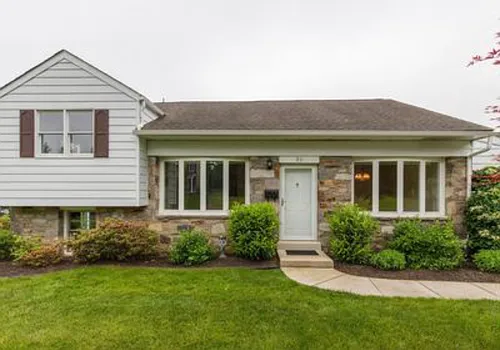 30 Corson Rd Photo 1