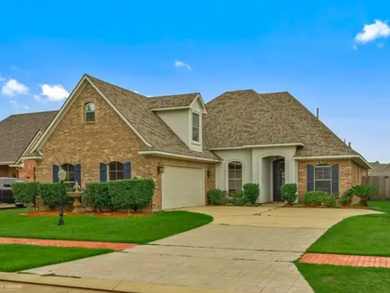 793 Dumaine Dr — Photo 2