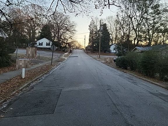 4th image of 203 E Crovat St