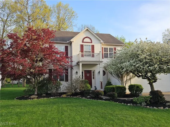 26977 Valeside Ln, Olmsted Township, OH 44138