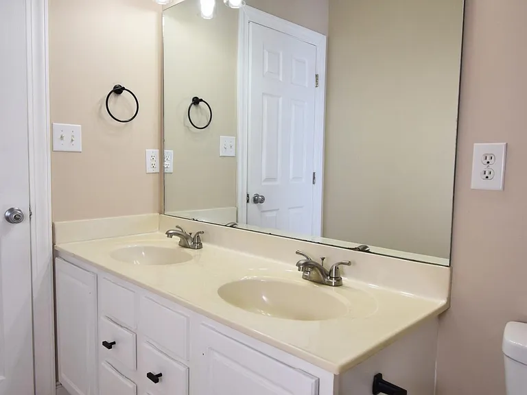4009 Lucerne Ct #A — Photo 12