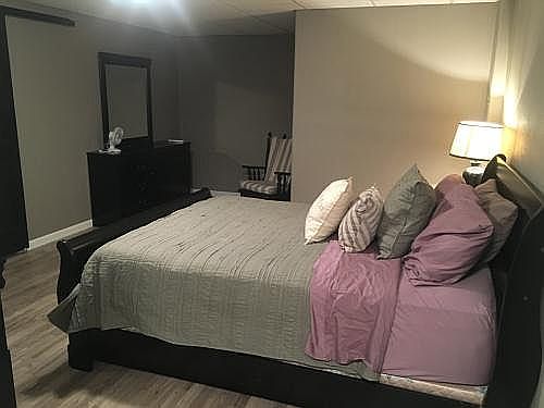 4th image of 1718 Carolina Ln