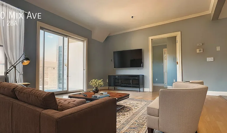 740 Mix Ave — Photo 2