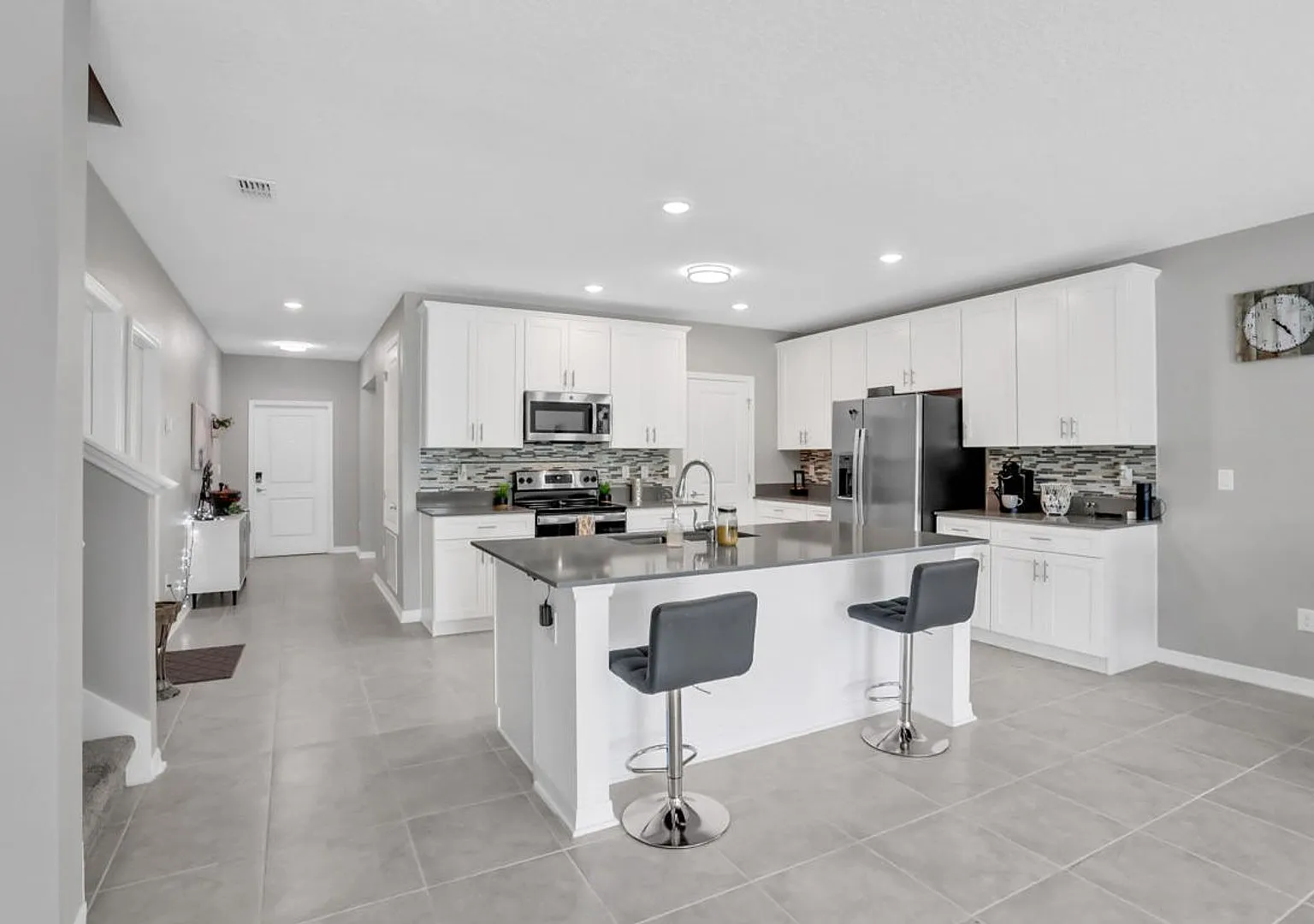 5 Bedrooms in Preserve at LPGA!! — Photo 2