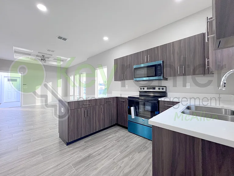 4104 Walnut Ave #4 — Photo 15