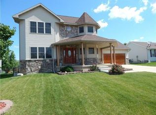 2716 Dawn Ave SW, Cedar Rapids, IA 52404