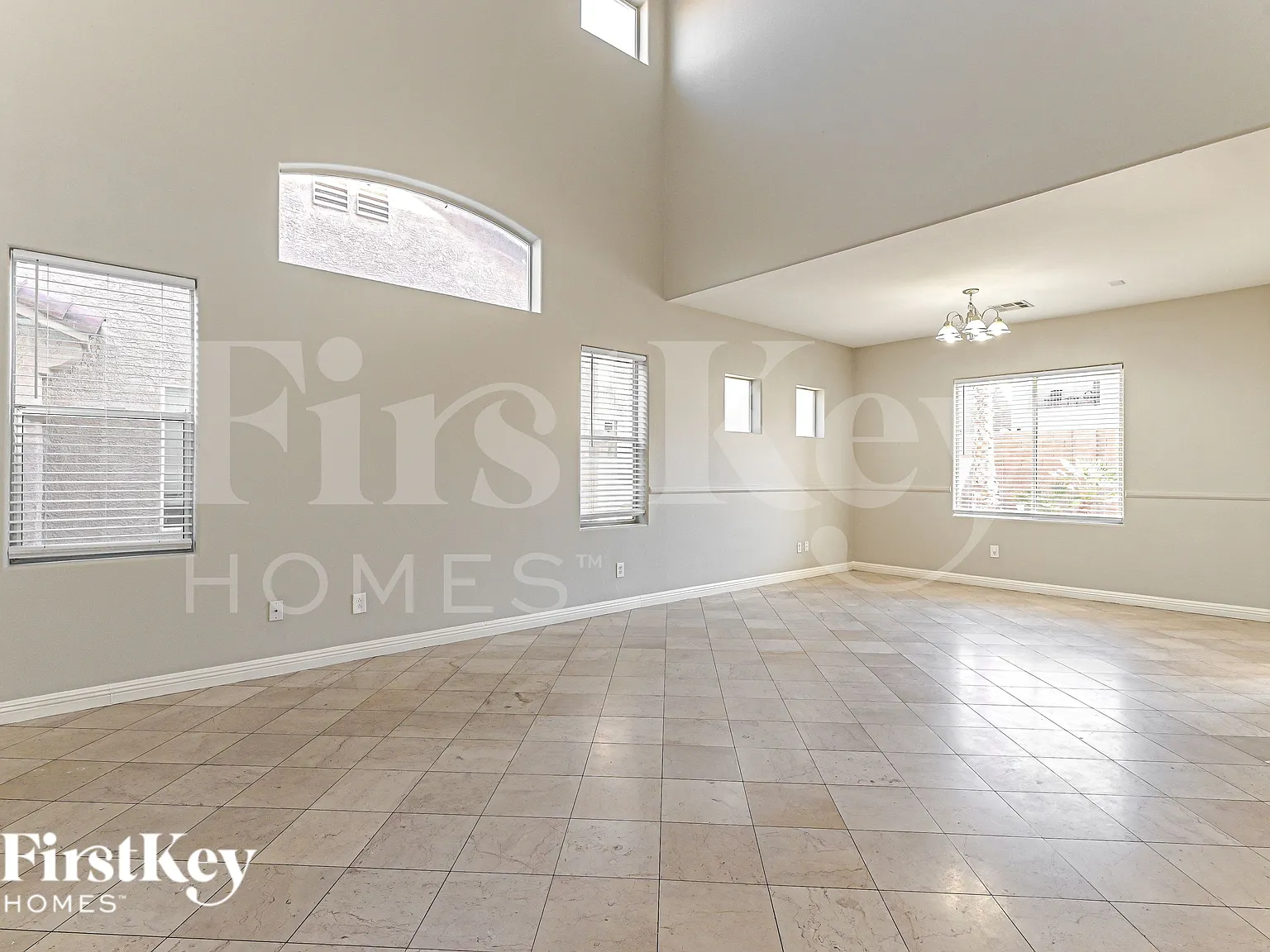 5 bed, 3.0 bath, 2655 sqft, $2,250 — Photo 3