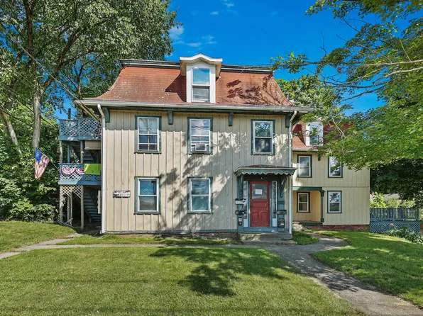 119 School St #3, Putnam, CT 06260