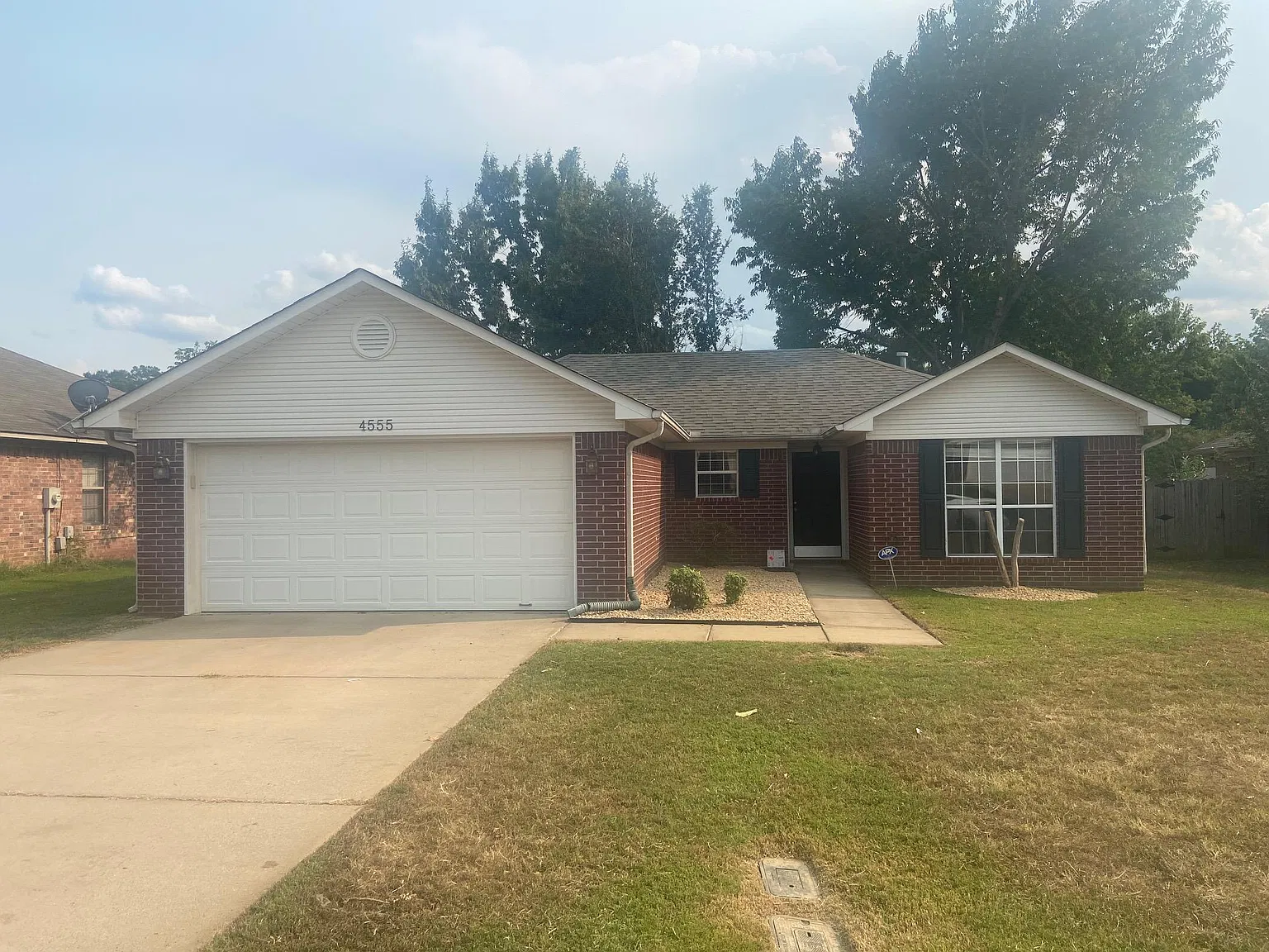 3 bed, 1192 sqft, $1,450 — Photo 1