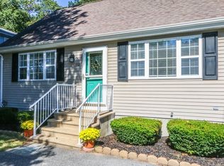 332 Parkerview St, Springfield, MA 01129