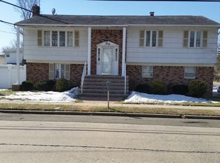 30 W Mineola Ave, Valley Stream, NY 11580