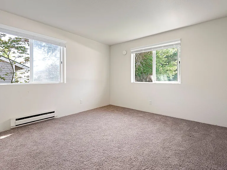 Glenbrook Apartments — Photo 17
