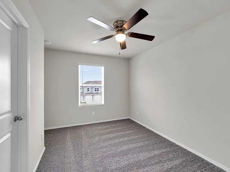 219 Damon Dr — Photo 22