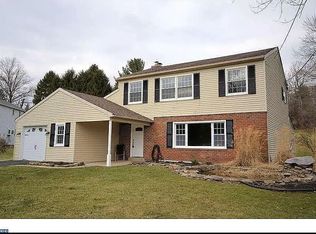 3 Hanover Ln, Norristown, PA 19401