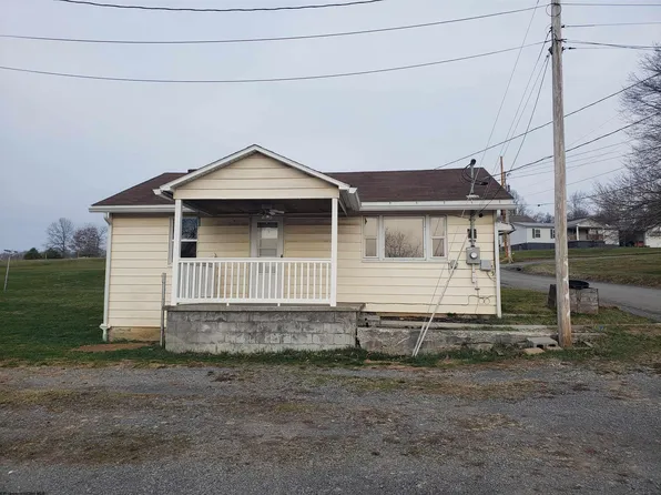141 Elkins Ave, Masontown, WV 26542