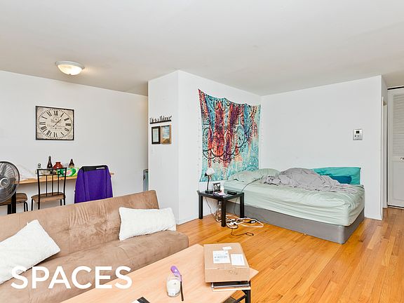 5th image of 516 W Melrose St APT 306