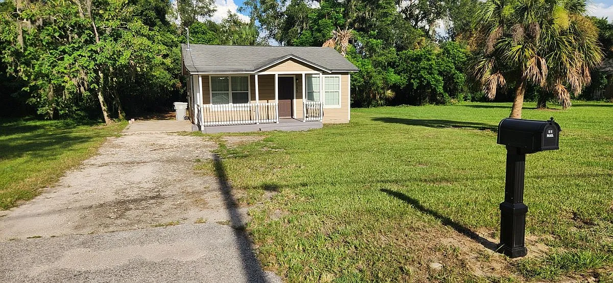 2 bed, 1.0 bath, 716 sqft, $1,575 — Photo 2
