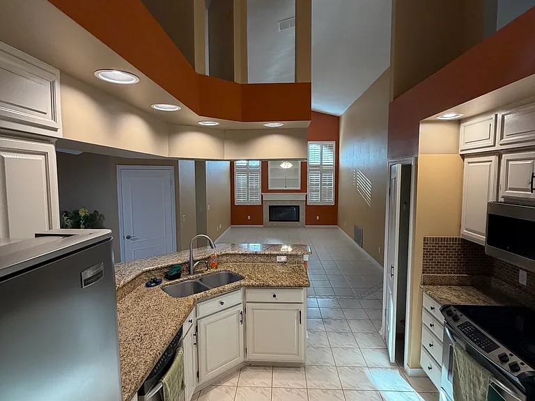 745 Silverwood Dr — Photo 5