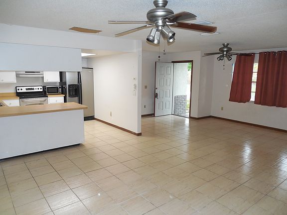 Living/Dining Area