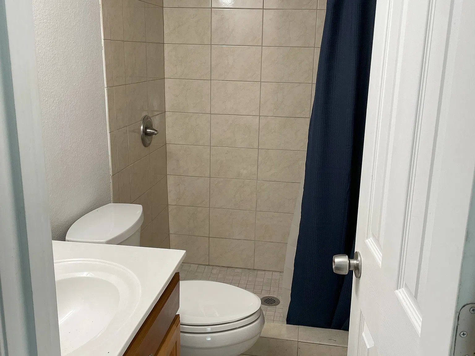 3 bed, 1392 sqft, $2,200 — Photo 4