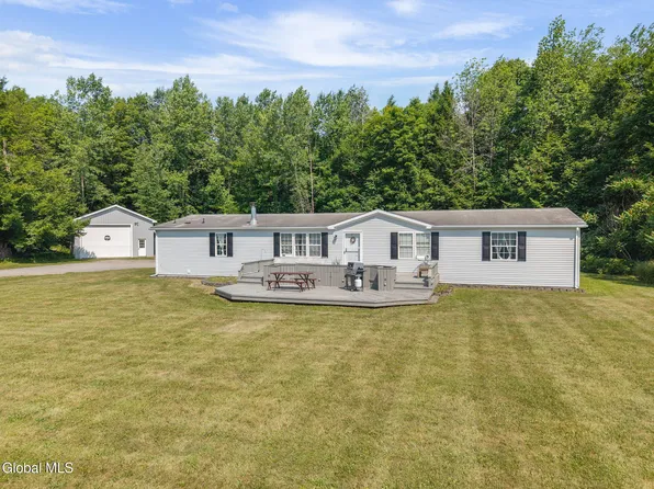131 Myers Road, Howe Cave, NY 12092
