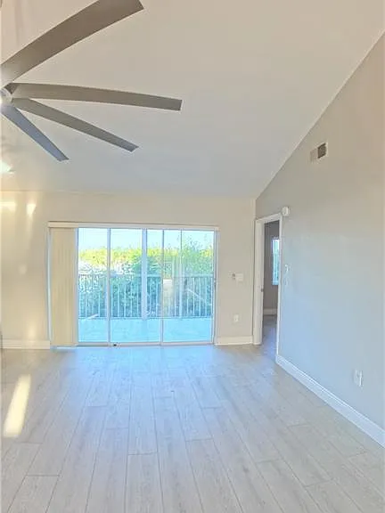 3051 Sandpiper Bay Cir #I304 — Photo 18