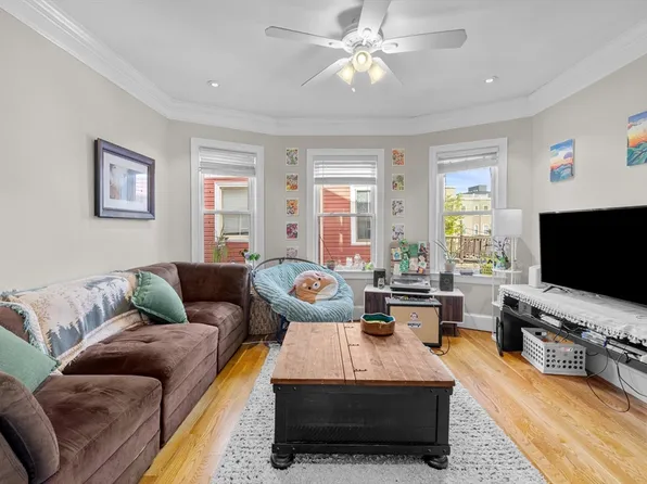28 Edison Grn #2, Dorchester, MA 02125