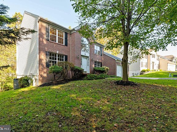 3rd image of 103 Hibiscus Ct