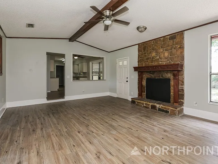 6010 Hillman Dr — Photo 3