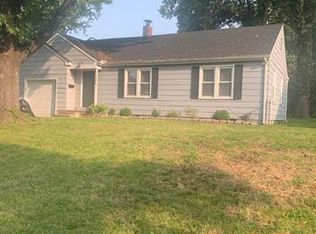 11324 E 40th Street Ct S, Independence, MO 64057