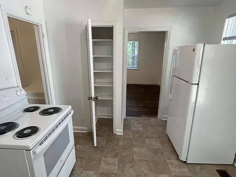 2421 Renfrow Rd — Photo 8