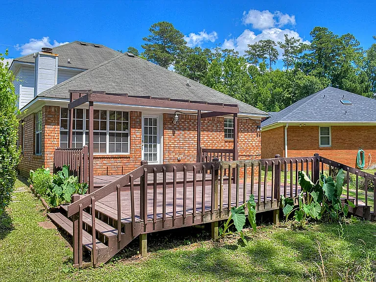 Building Photo - 2967 Pointewest Dr