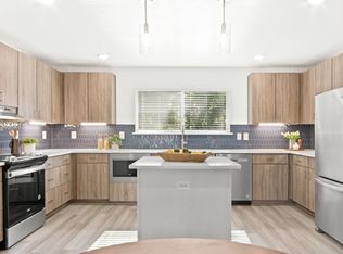3228 S University Dr, Fort Worth, TX 76109