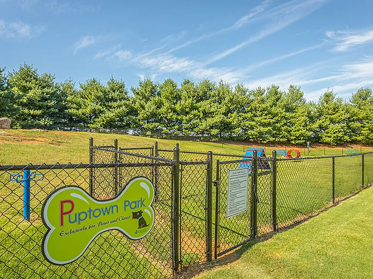 Hawthorne Park South — Photo 20