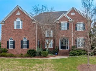 4000 Tillingmere Cir, Matthews, NC 28104