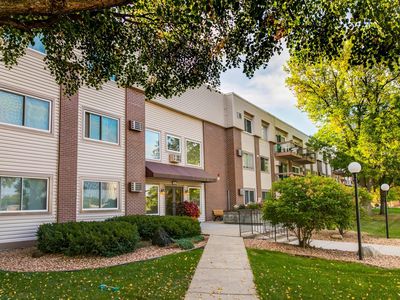 2800 Hillsboro Ave N APT 117, New Hope, MN, 55427