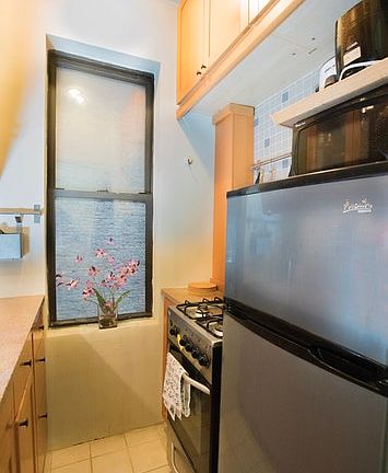 3rd image of 741 W End Ave APT 2F